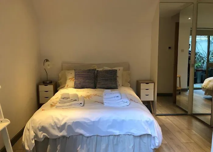 Quiet Kensington Flat Ideal For Central London